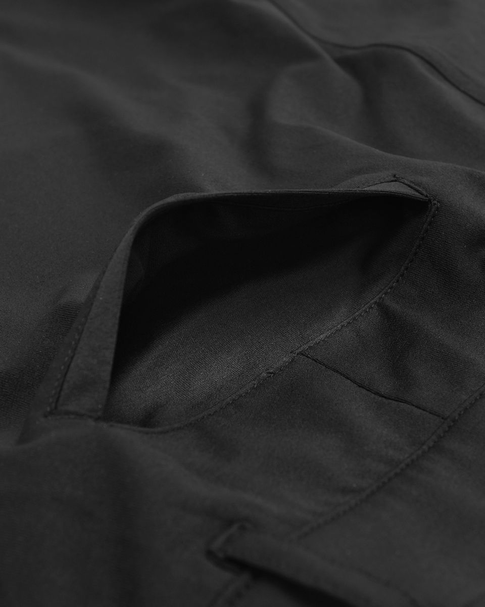 Chaperone 9 Shorts - Black