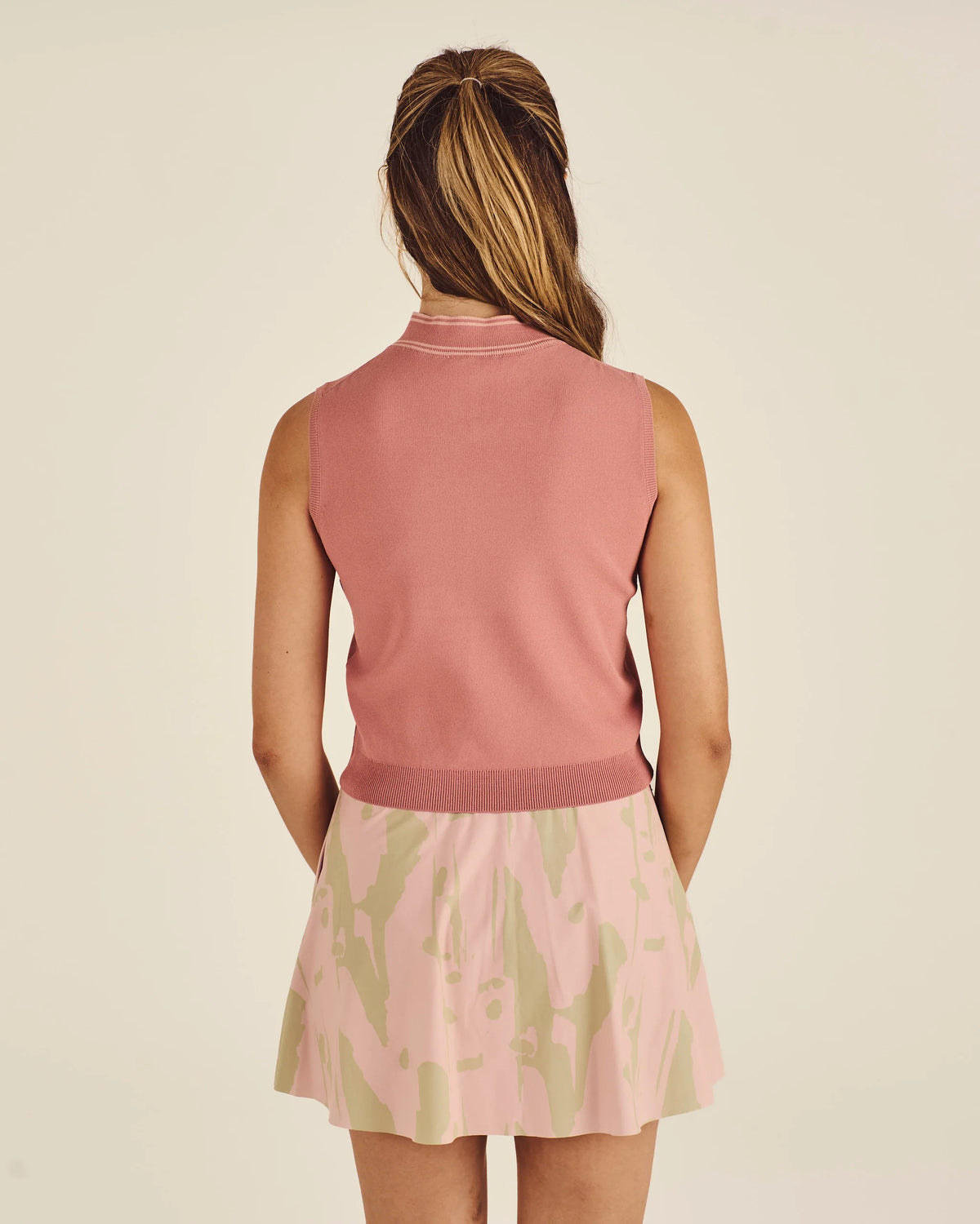 Ami Mockneck - Old Rose