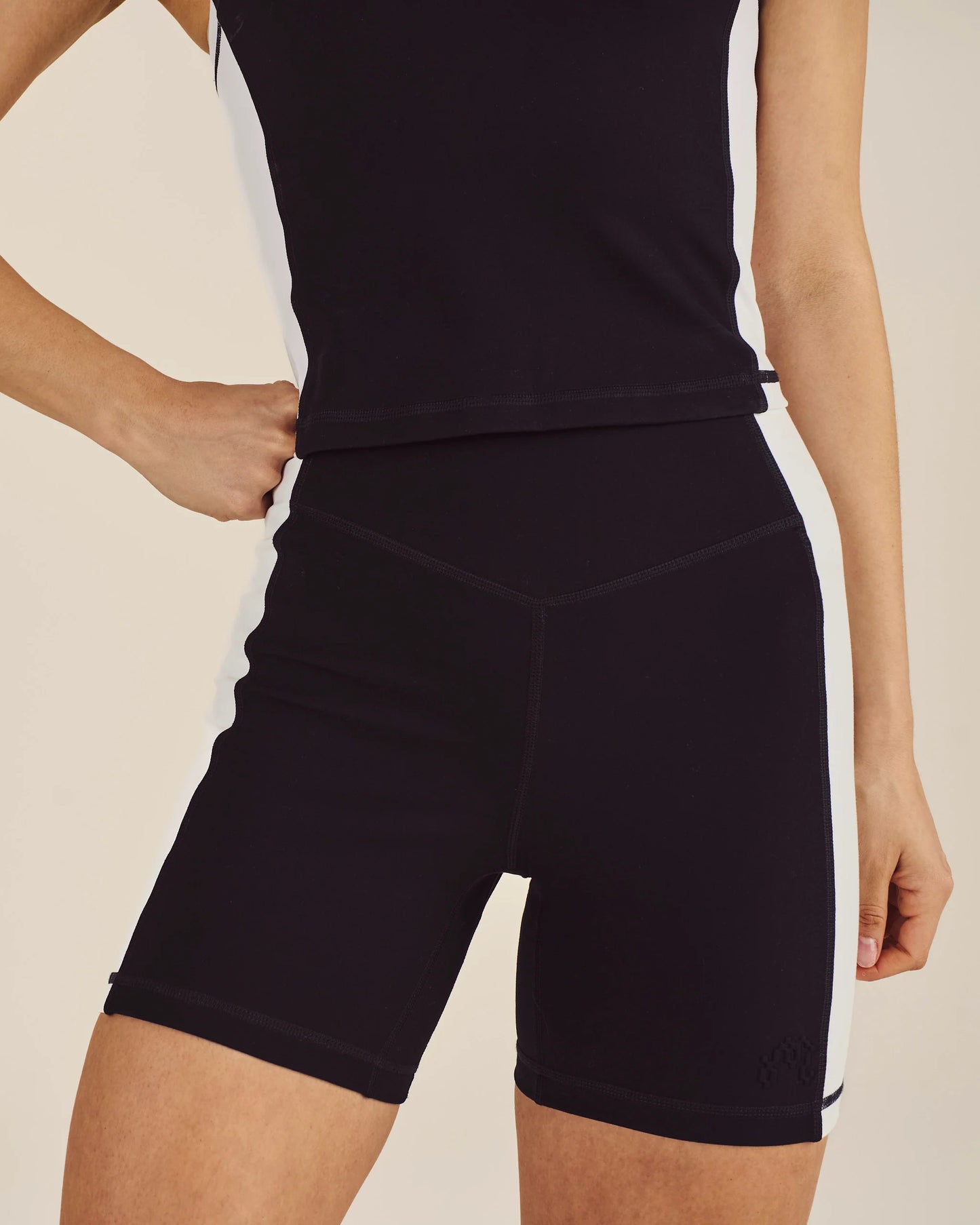 Etta Short - Black