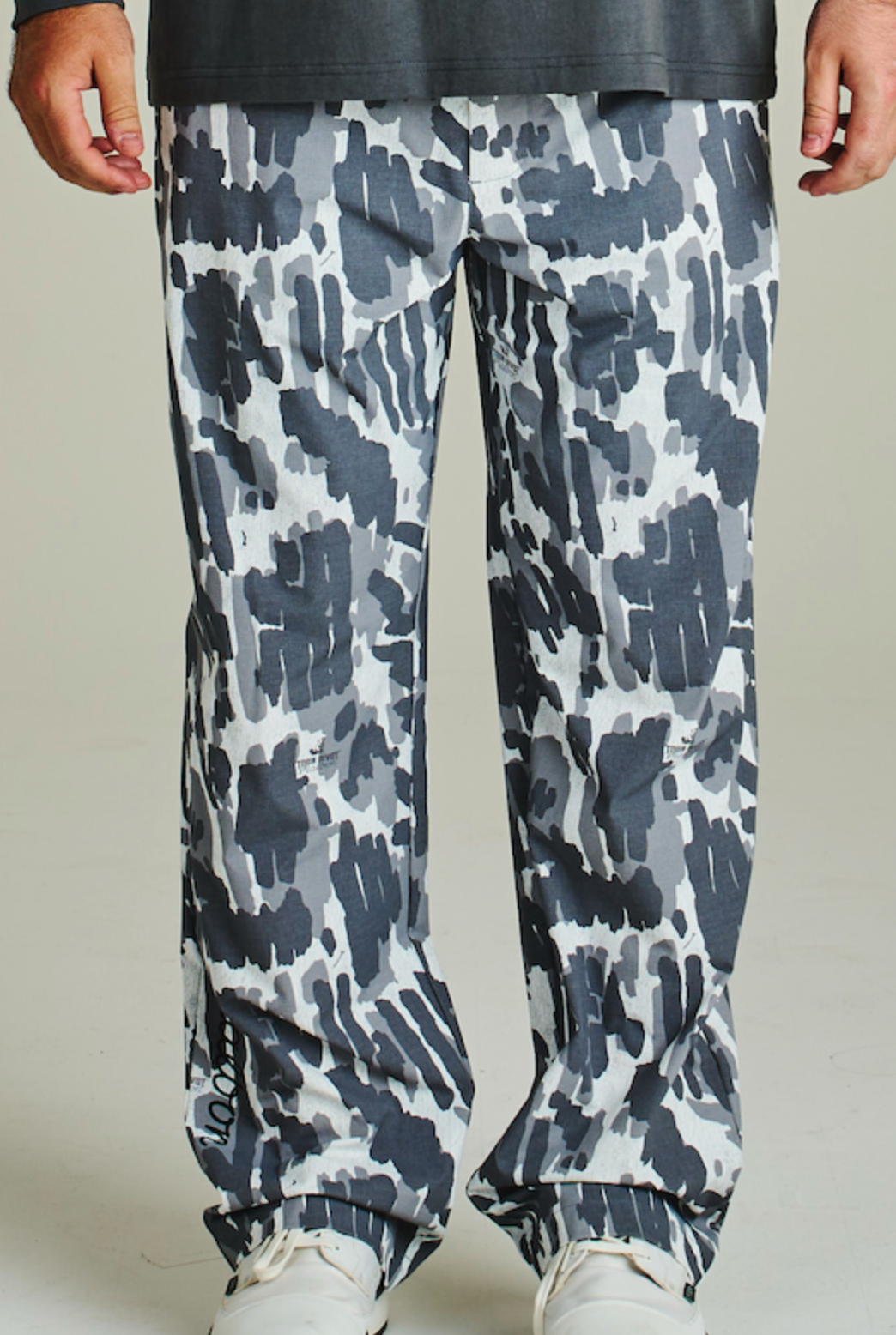Condor Tour Divot Camo Pant - Snow Divot Camo